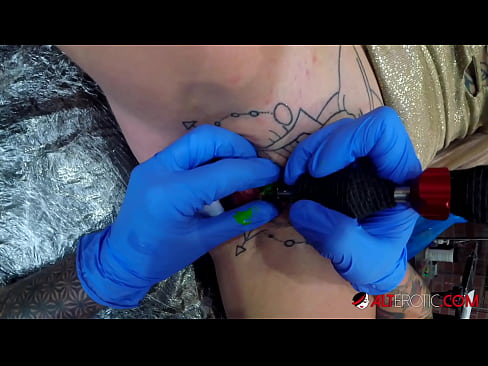 ❤️ Nagpa-tattoo sa kanyang klitoris ang sobrang tattoo na hottie na si Sully Savage ☑ Porno sa tl.xxxpornimages.ru ❤